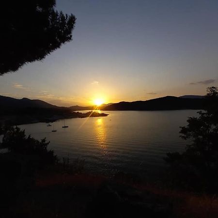 Ruralrut En El Tiemblo Precios Especiales A Partir De 7 Noches, Wifi, Cabina De Hidromasaje, Aire Acondicionado, Zonas De Bano Naturales Cercanas Ngoại thất bức ảnh