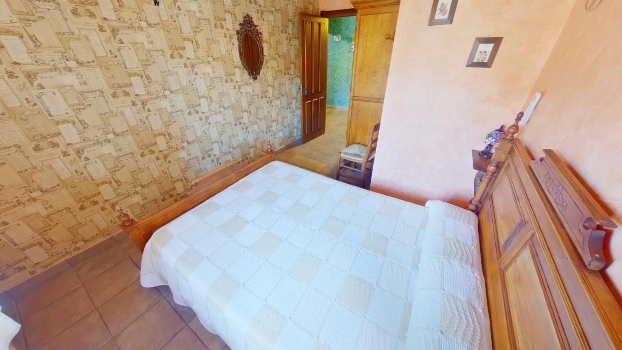 Ruralrut-El Tiemblo Wifi, Cabina De Hidromasaje, Aire Acondicionado Y A Pocos Metros De Zonas De Bano Naturales Ngoại thất bức ảnh