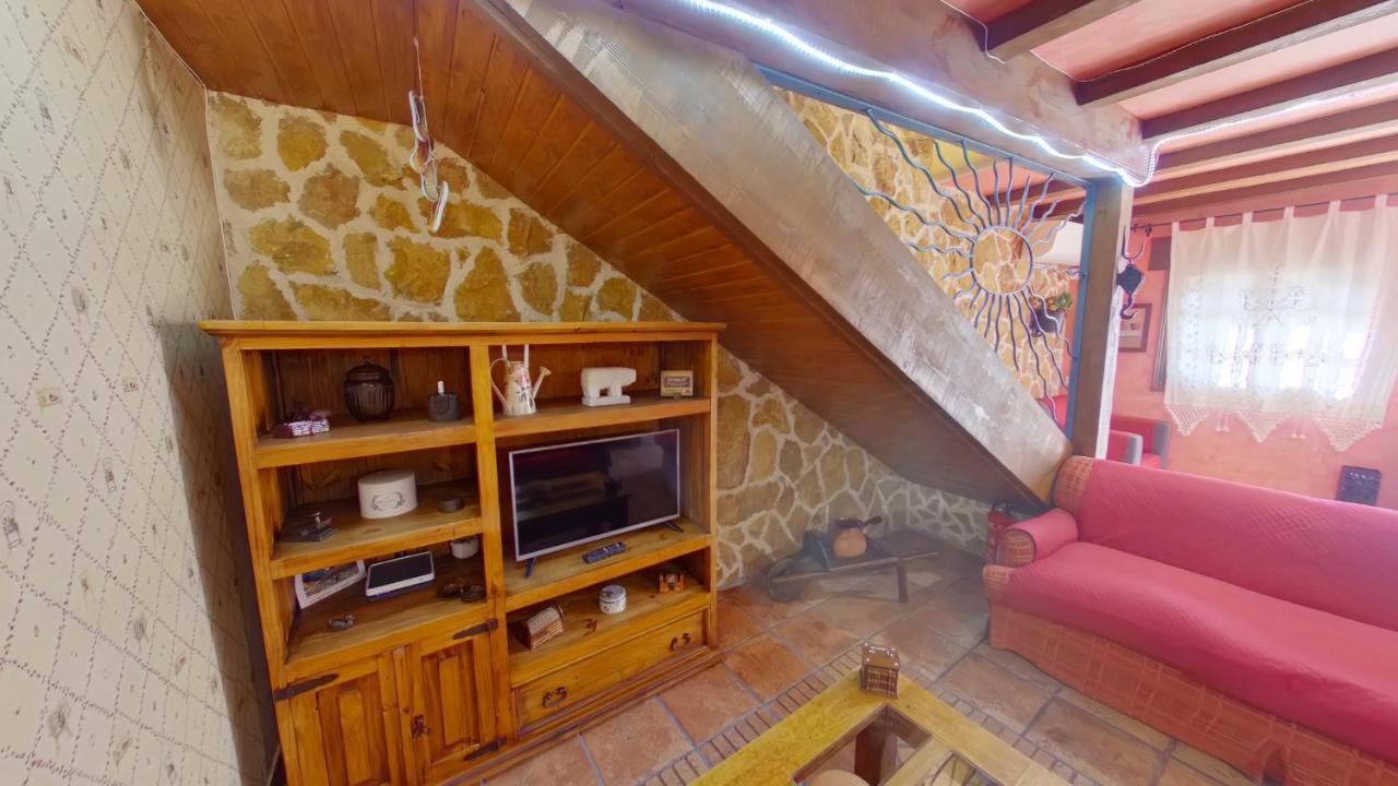 Ruralrut En El Tiemblo Precios Especiales A Partir De 7 Noches, Wifi, Cabina De Hidromasaje, Aire Acondicionado, Zonas De Bano Naturales Cercanas Ngoại thất bức ảnh