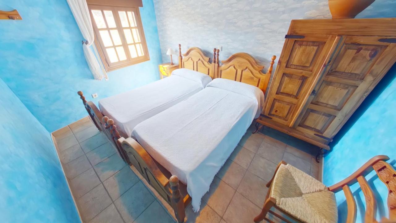 Ruralrut-El Tiemblo Wifi, Cabina De Hidromasaje, Aire Acondicionado Y A Pocos Metros De Zonas De Bano Naturales Ngoại thất bức ảnh