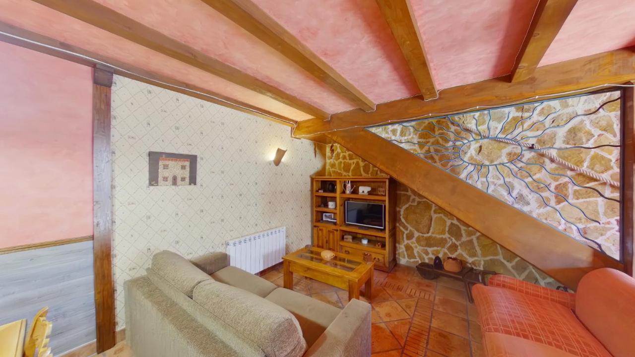 Ruralrut En El Tiemblo Precios Especiales A Partir De 7 Noches, Wifi, Cabina De Hidromasaje, Aire Acondicionado, Zonas De Bano Naturales Cercanas Ngoại thất bức ảnh