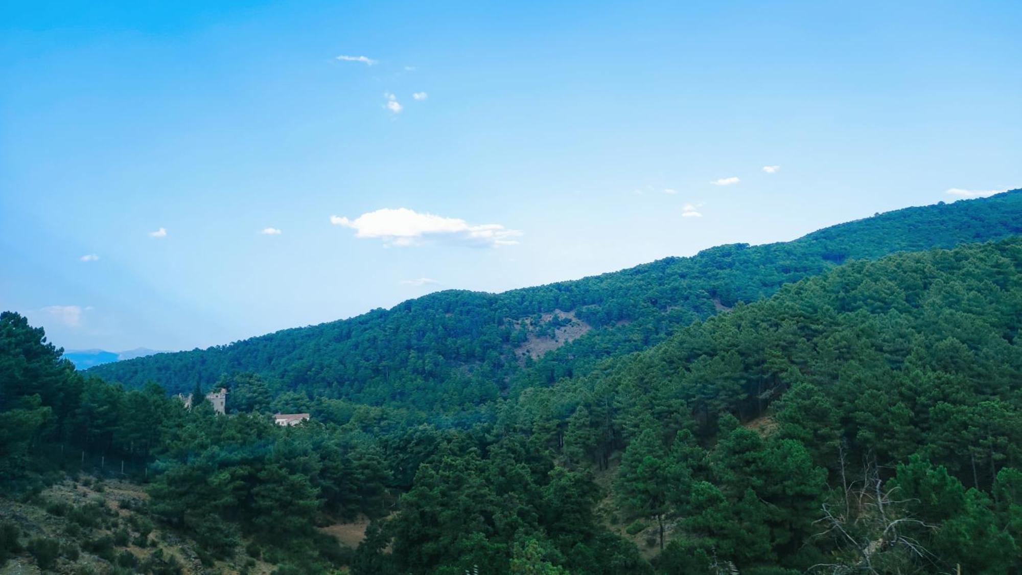 Ruralrut-El Tiemblo Wifi, Cabina De Hidromasaje, Aire Acondicionado Y A Pocos Metros De Zonas De Bano Naturales Ngoại thất bức ảnh