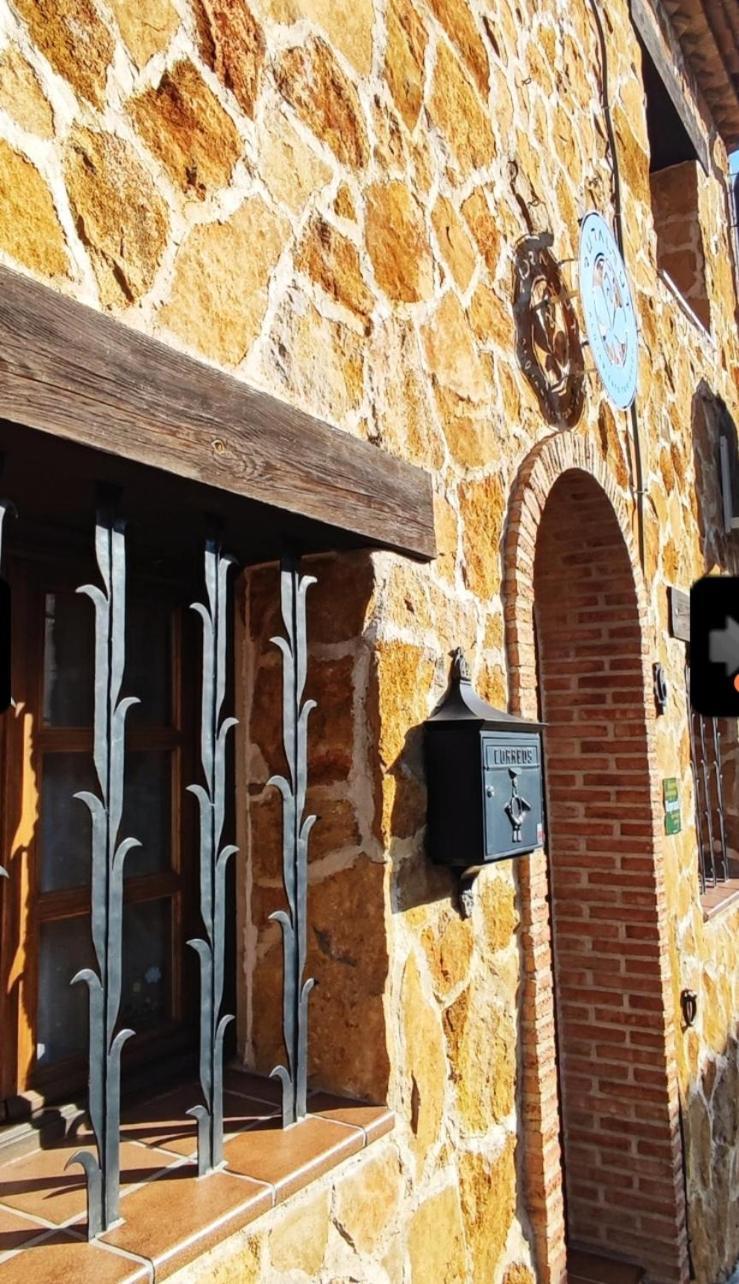 Ruralrut-El Tiemblo Wifi, Cabina De Hidromasaje, Aire Acondicionado Y A Pocos Metros De Zonas De Bano Naturales Ngoại thất bức ảnh